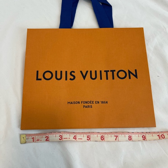 Authentic Louis Vuitton shopping bag. LV shopping bag. - Picture 1 of 4